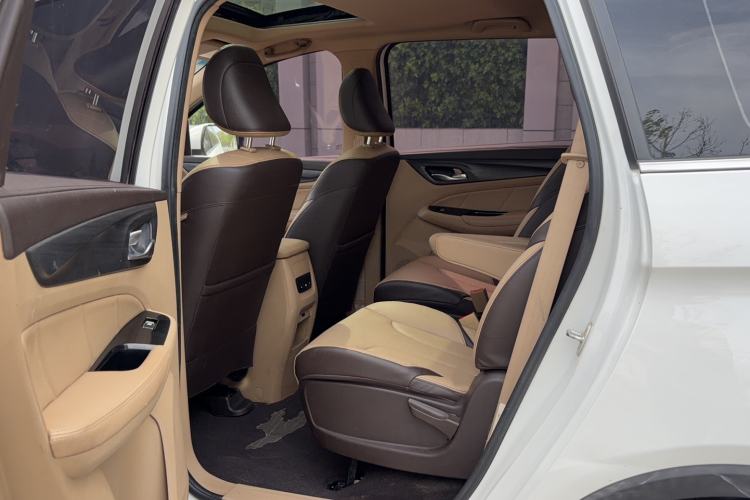 Used Baojun 730 2017 1.8L iAMT Prestige Version 7 Seats