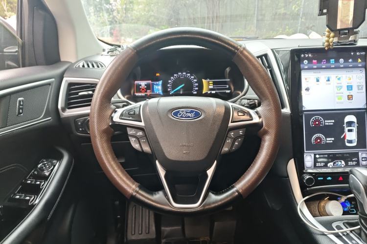 Used Ford Edge 2016 EcoBoost 245 Four-Wheel Drive Titanium Edition 7-Seater
