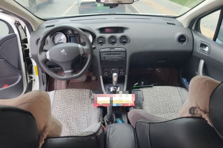Used Peugeot 408 2013 2.0L Automatic Luxury Edition Center Console