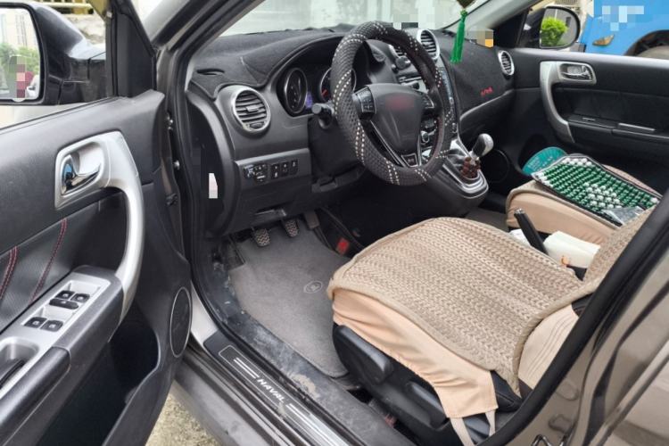 Used Haval H6 2013 Upgraded Model 1.5T Manual 4x4 Elite Version Driver Seat