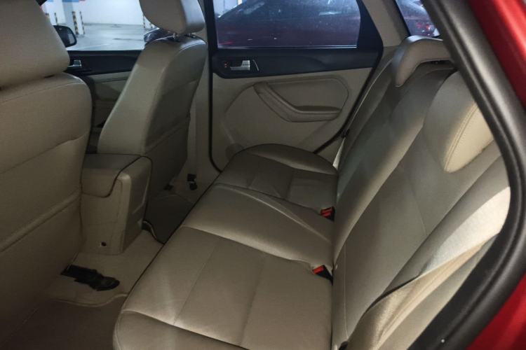 Used Ford Focus 2013 Hatchback Classic 1.8L Manual Fashion Edition