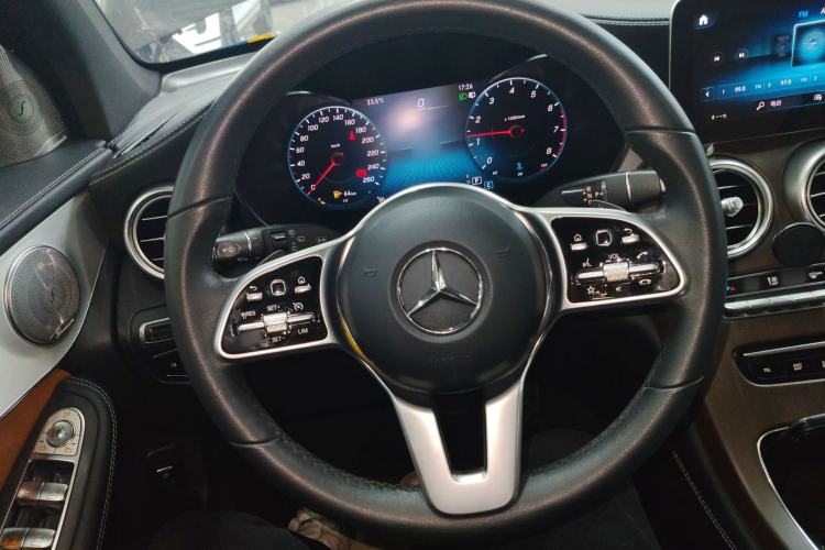 Used Mercedes-Benz GLC 2020 Facelifted GLC 260 L 4MATIC Dynamic Edition Steering Wheel