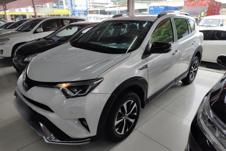 Used Toyota RAV4 2018 2.0L CVT Two-Wheel Drive Fashion X Edition
