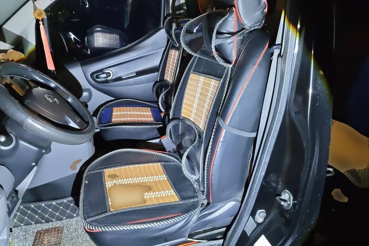 Used Nissan NV200 2011 1.6L 232 Seats Zunya Trim
