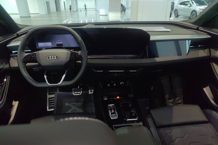 Used Audi Q6L e-tron 2026 First Launch Navigation Edition Center Console