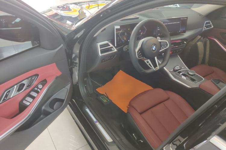 Used BMW 3 Series 2025 325i M Sport Package Driver Seat