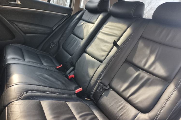 Used Volkswagen Tiguan 2016 280TSI Automatic Two-Wheel Drive Silk Road Comfort Edition Left Rear Seat