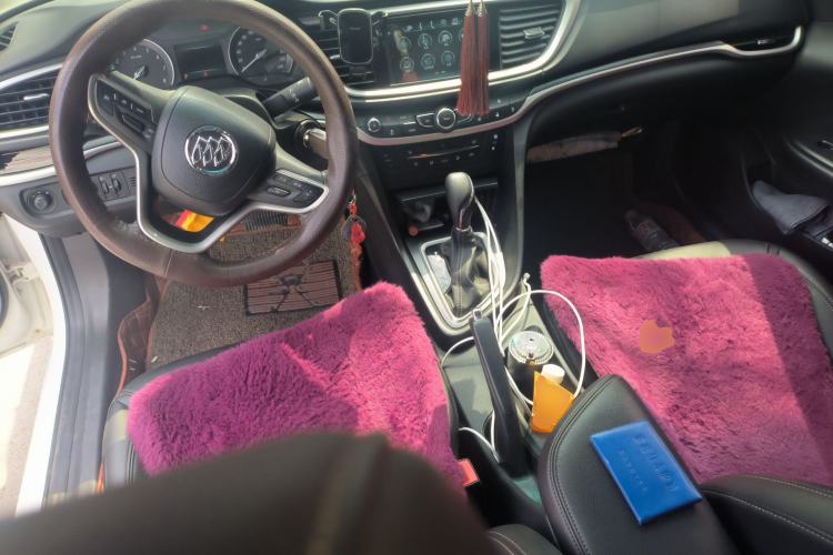 Used Buick GT 2019 18T Automatic Connected Elite Model China V Standard Center Console