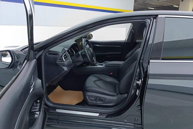 Used Toyota Camry 2021 2.0G Luxury Edition
