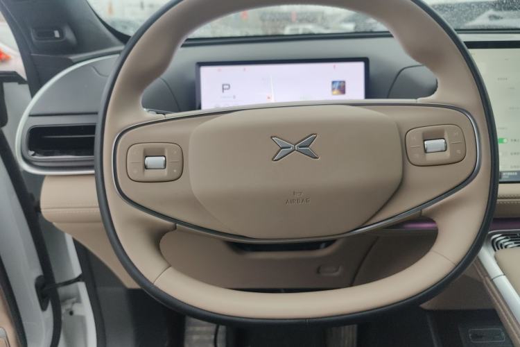 Used XPeng G9 2025 625 Long-Range Max Steering Wheel