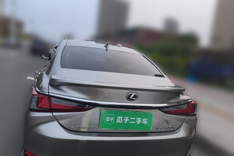 Used Lexus ES 2022 300h Excellence Edition