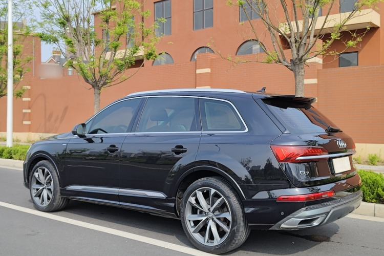 Used Audi Q7 2020 55 TFSI quattro S line sports model Exterior 5