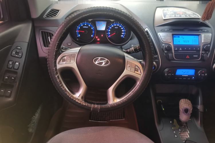 Used Hyundai ix35 2013 2.0L Automatic Two-Wheel Drive Smart GLS China IV Standard
