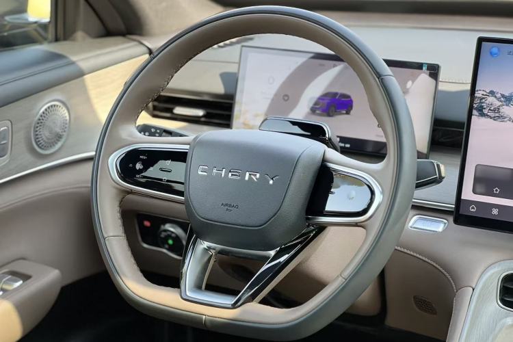 Used Chery Tiggo 8 PLUS 2025 290TGDI DCT Prestige 5-Seater
