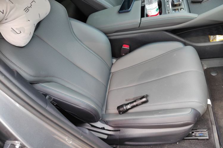 Used BYD Qin L 2025 DM-i Smart Drive 80KM Superior Model Right Front Seat