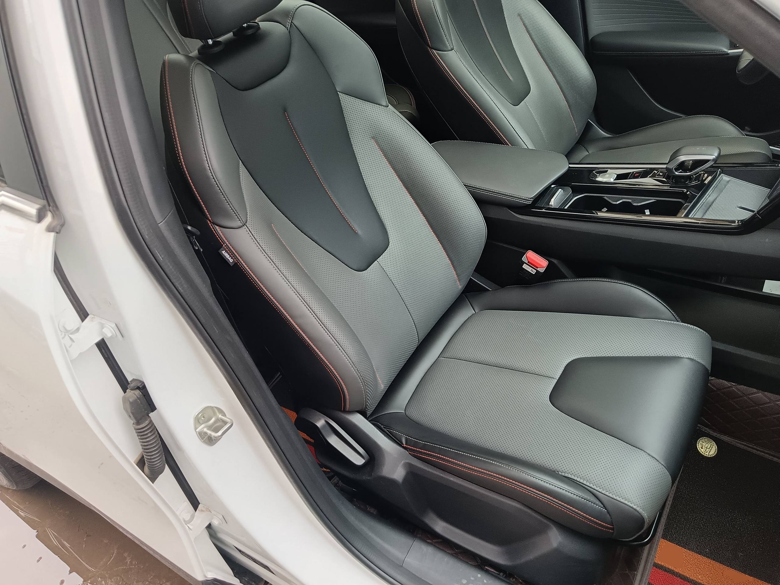 Geely Auto Emgrand X7 Sport 2023 Boyue COOL 1.5TD Smart Connect+ — снимка 19