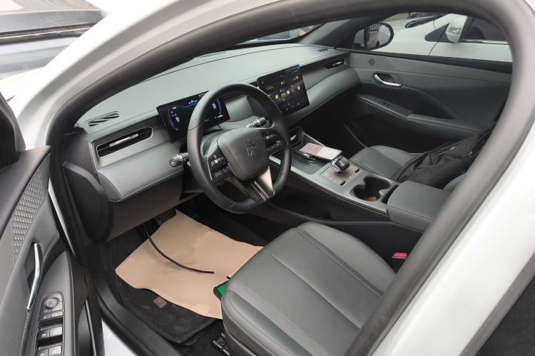 Used BYD Qin PLUS 2025 DM-i Smart Drive 55KM Leading Model
