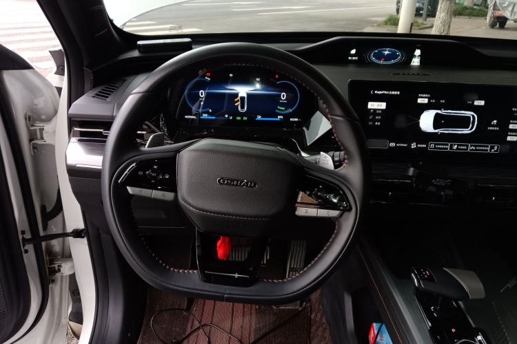 Used Oshan Z6 New Energy 2023 ZhiDian iDD 150KM Flagship PLUS Smart Parking Edition
