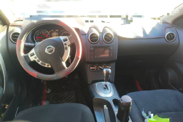 Used Nissan Qashqai 2015 2.0 XL Coolfire CVT 2WD Center Console