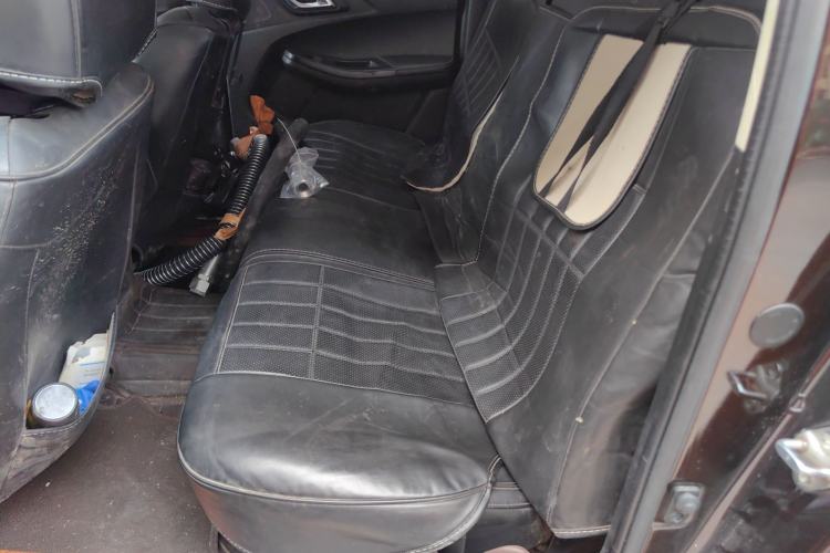 Used JMC Baodian 2022 2.5T Diesel Two-Wheel-Drive Comfort Edition Standard Wheelbase JX4D25A6L
