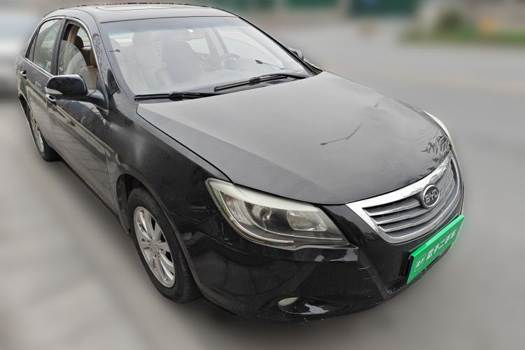 Used BYD G6 2013 2.0L Manual Luxury Version
