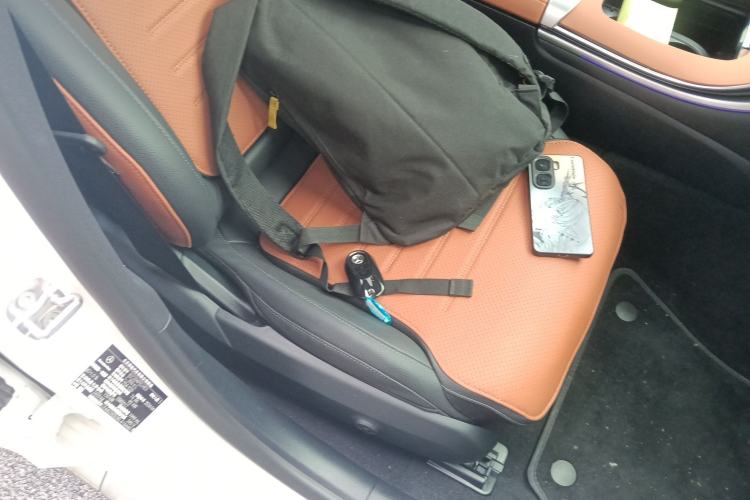 Used Mercedes-Benz C-Class New Energy 2024 Revised Version C 350 eL Right Front Seat