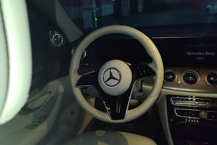 Used Mercedes-Benz E-Class 2022 E 300 L Luxury Model Steering Wheel