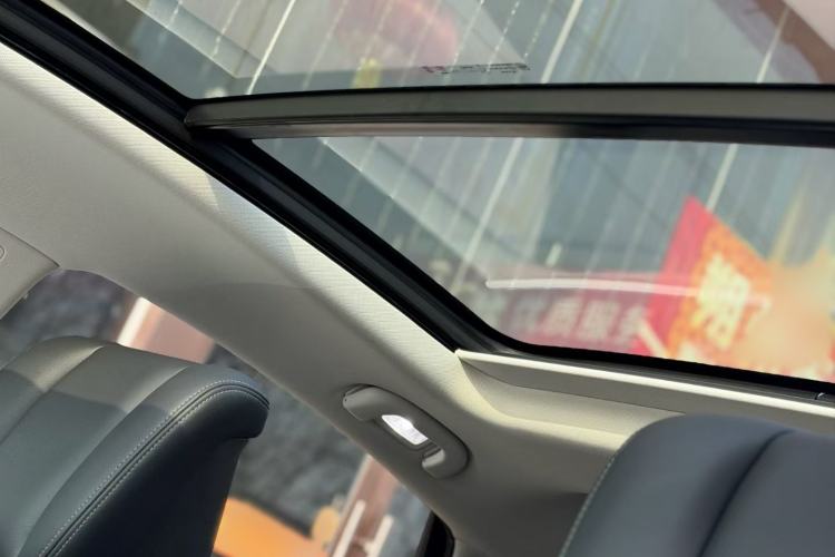 Used Buick LaCrosse 2025 28T Platinum Edition
