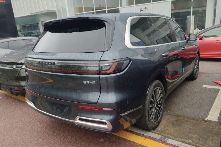 Used Geely Galaxy M9 2025 Model 230km Two-Wheel-Drive Exploration Edition Rear Right 45 Deg