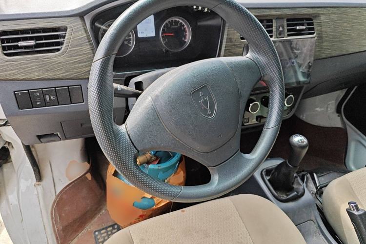 Used Jinbei Hiace X30 2023 1.5L Super-Enjoyment Van 2/5 Seats Non-Air-Conditioned Version SWC15M