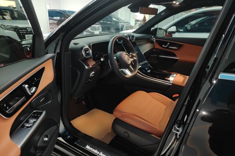 Used Mercedes-Benz GLC 2025 Refreshed GLC 300 L 4MATIC Dynamic Version 5 Seats