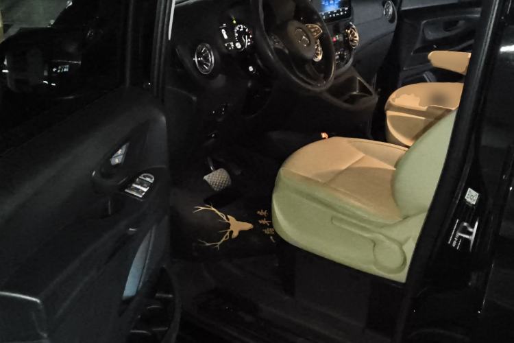 Used Mercedes-Benz Vito 2021 2.0T Elite Version 7 Seats
