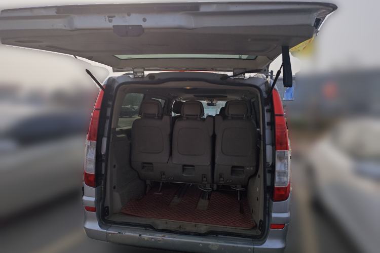 Used Mercedes-Benz Viano 2010 2.5L Luxury Edition