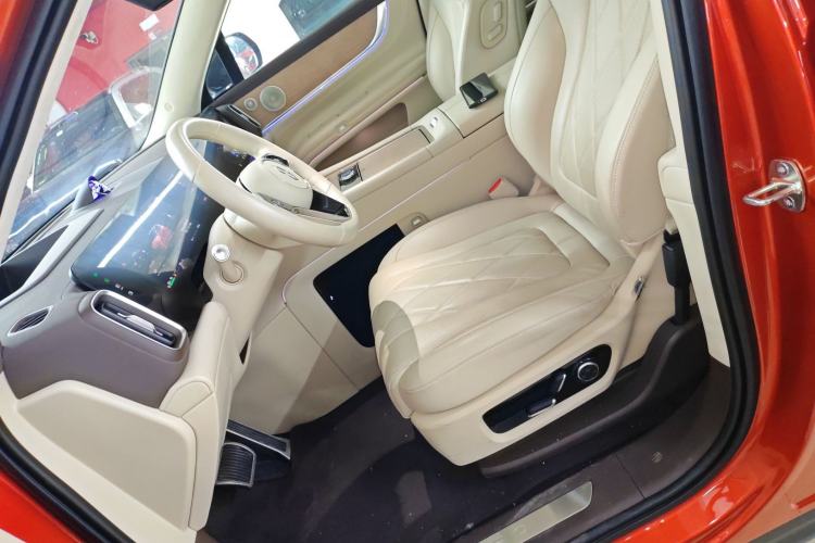 Used Hima AITO M9 2024 Range-Extended Ultra Version 52 kWh 5-Seater Model
