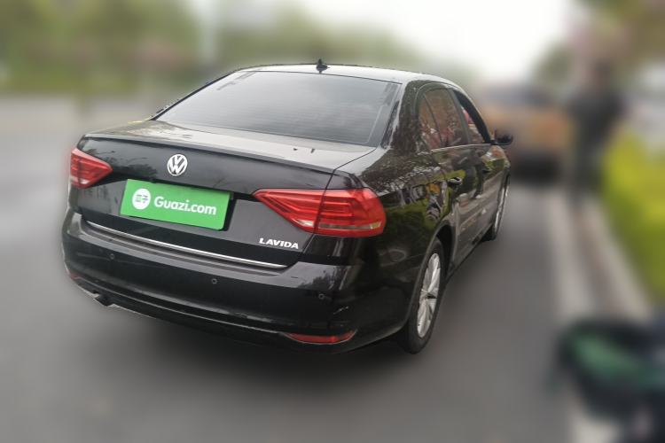 Used Volkswagen Lavida 2017 1.6L Automatic Comfort Edition
