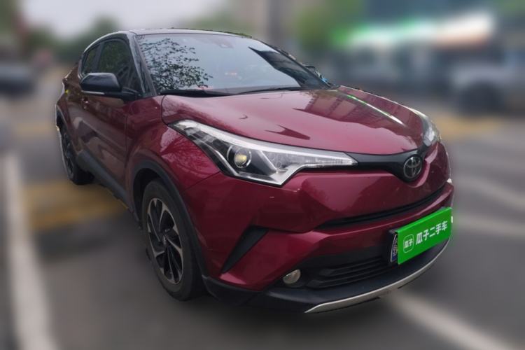 Used Toyota IZOA 2018 2.0L Yixuan Sunroof Version China V Standard Front Right 45 Deg