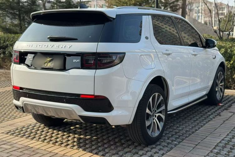 Used Land Rover Discovery Sport 2022 249 PS Metropolitan Edition 5 Seats Exterior 1