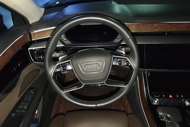 Used Audi A8 2022 A8L 55 TFSI quattro Luxury Edition Collector's Model Steering Wheel