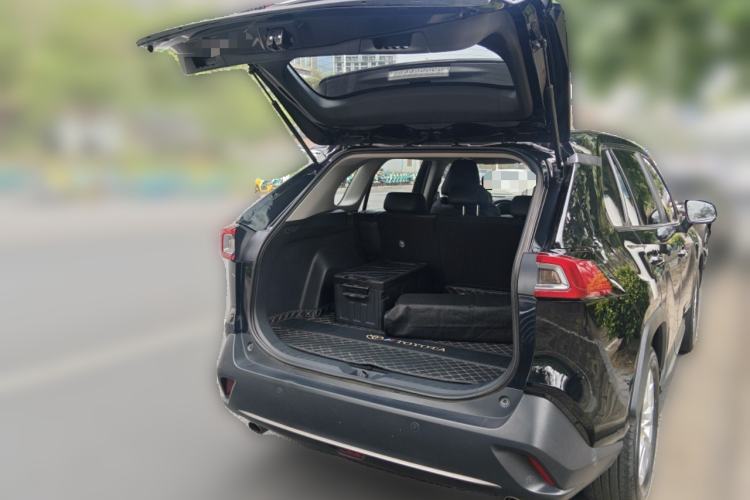 Used Toyota Wildlander 2022 2.0L CVT Two-Wheel Drive Leading Edition Trunk