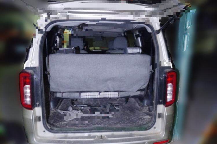 Used Dongfeng Fengon 380 2022 1.5L Comfort-Class Passenger Vehicle (Steel Spring) with 7 Seats