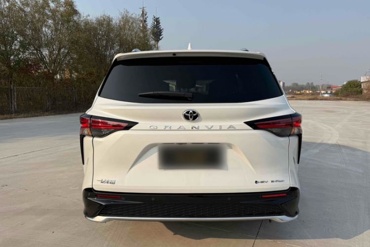 Used Toyota Granvia 2026 Model 2.5L Hybrid Prestige PLUS Four-Wheel Drive Edition