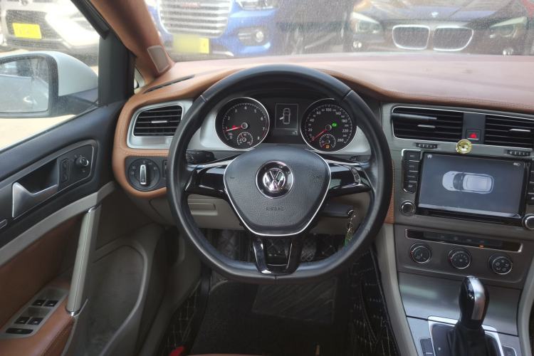 Used Volkswagen Golf 2015 1.4TSI Automatic Comfort Model