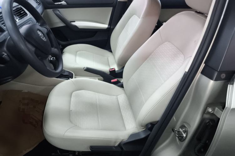 Used Skoda Rapid 2013 1.6L Automatic Smart Selection Model
