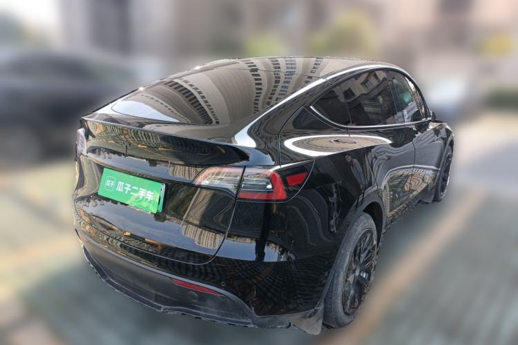 Used Tesla Model Y 2022 Long-Range All-Wheel-Drive Version
