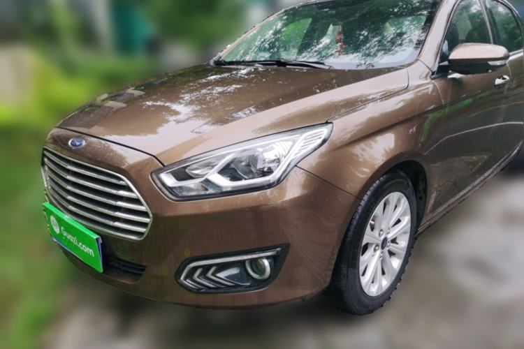 Used Ford Escort 2015 1.5L Automatic Fashion Model