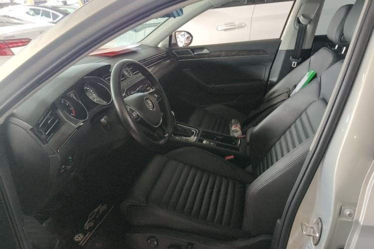 Used Volkswagen Magotan 2019 330TSI DSG Luxury Version China VI Standard
