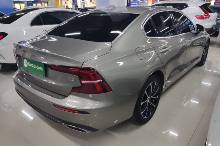Used Volvo S60 2021 T4 Zhiyi Luxury Edition
