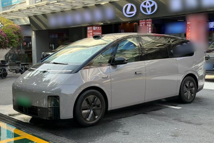 Used Li Auto MEGA 2024 Ultra Model
