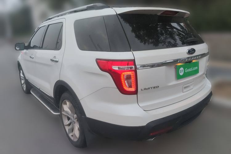 Used Ford Explorer 2013 3.5L Deluxe Model
