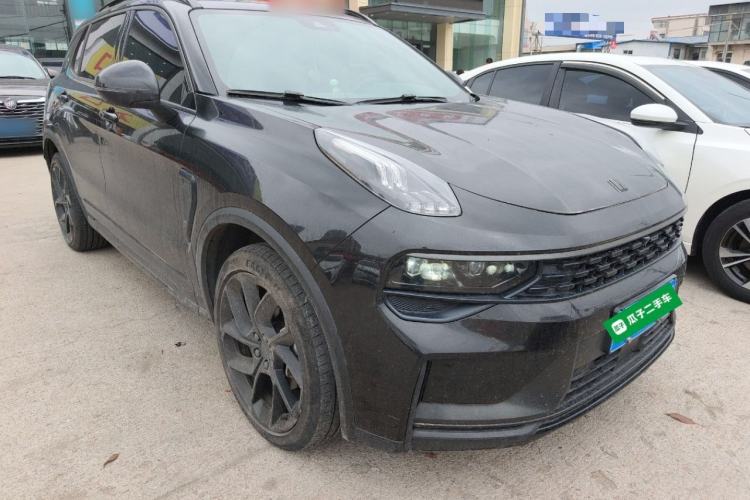 Used Lynk & Co 01 2021 2.0TD Four-Wheel Drive Dark Night Edition Front Right 45 Deg